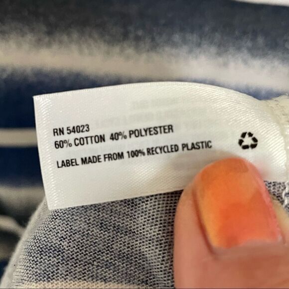 Gap Scoop Rolled Neck Short Sleeve Tee, Small - Picture 15 of 16